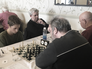 Oli beginning his round 5 win against Dave Egginton.